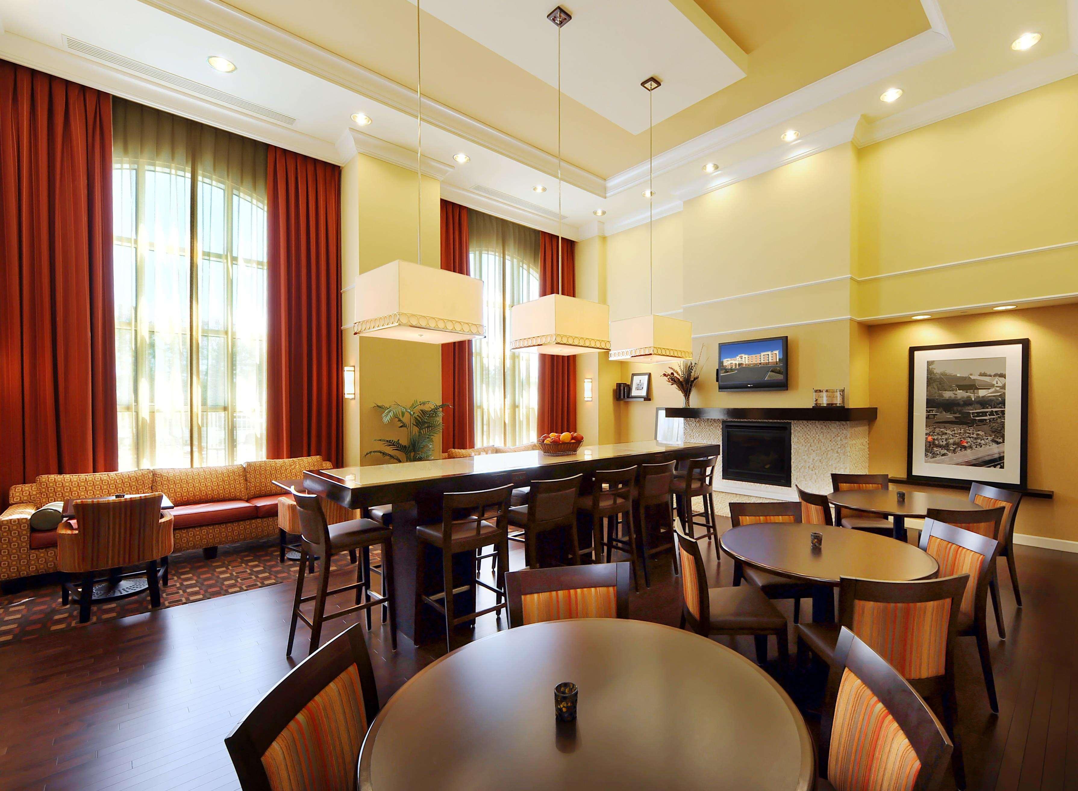 Hampton Inn & Suites Scottsboro Ristorante foto